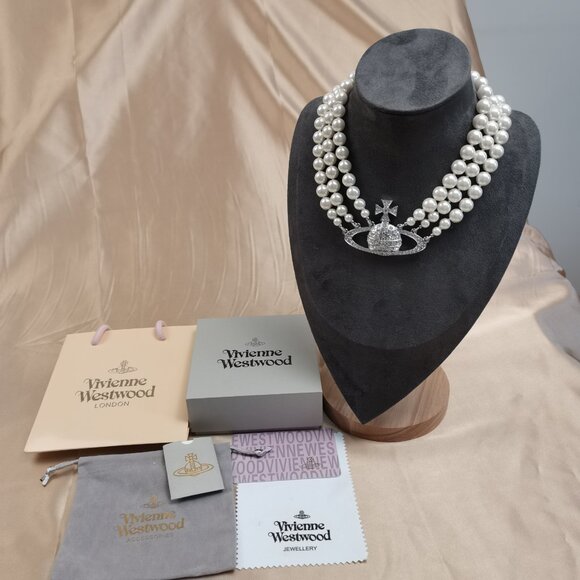 Vivienne Westwood Three Row Pearl Bas Relief Choker - Picture 4 of 14